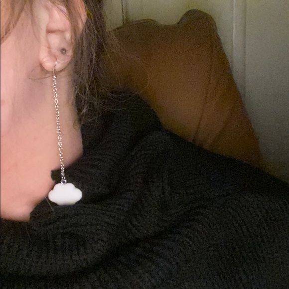 Cloud Chain Earrings ☁️ - Picture 5 of 5